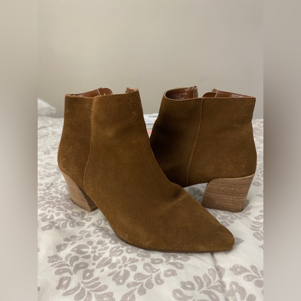 Brown Leather Heeled Boots Size 7.5